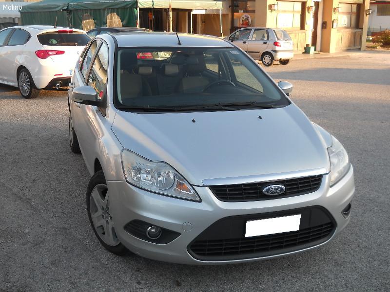 ford FOCUS benzina