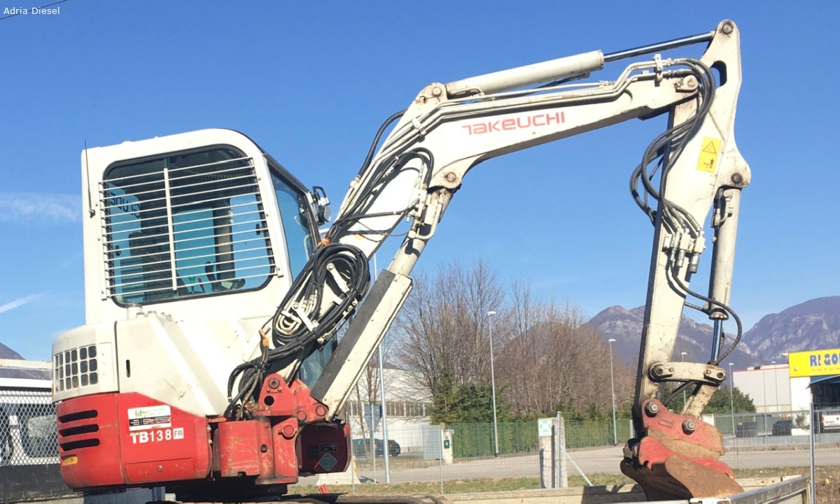 Takeuchi 4 ton. TB138FR 